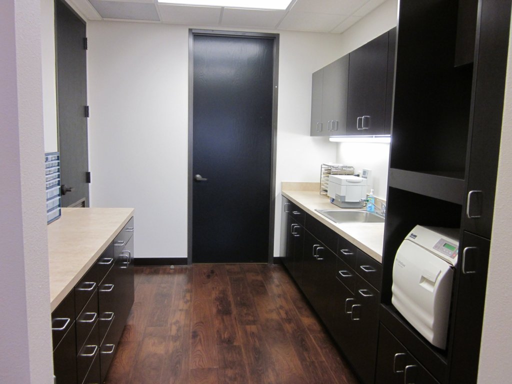 Photo of sterilizer & work room for Dallas Uptown Endodontics in Dallas TX